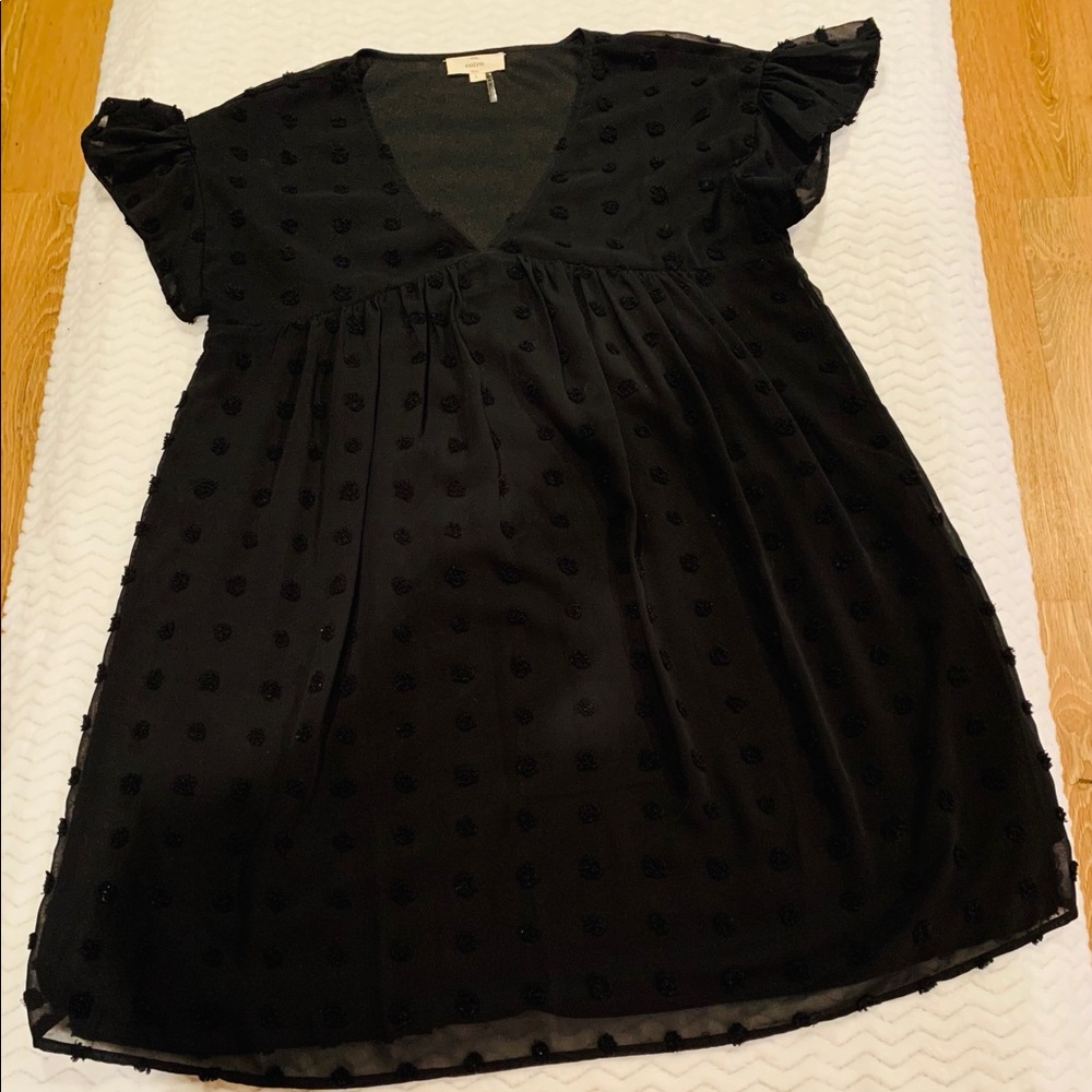 Cute little black dress